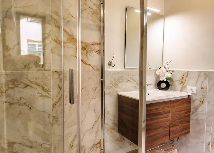 Lovely 2 Bedroom By Yourhost