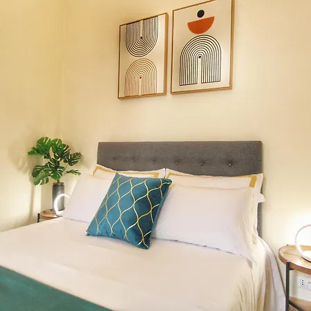 Lovely 2 Bedroom By Yourhost Apartment